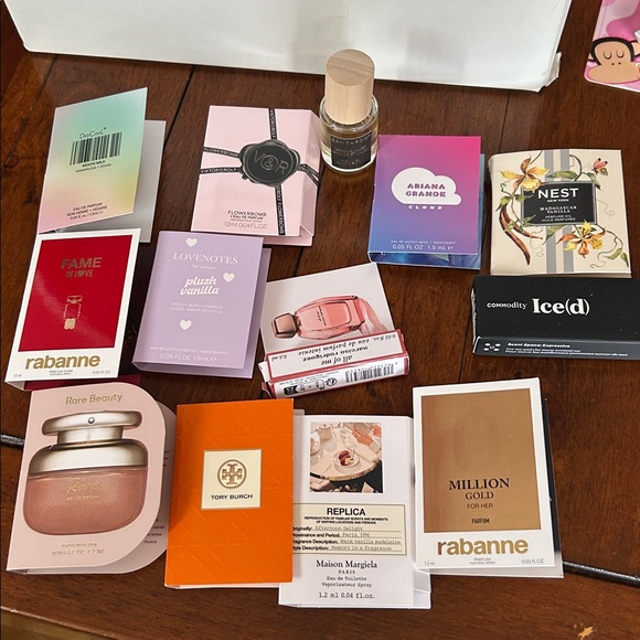 Tory Burch Assorted Sample Pack — Orange, Pink, Purple & Gold Accents - Picture 6 of 6